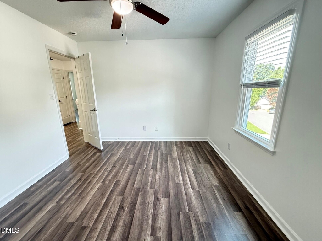401 Holly Berry Lane - Photo 20