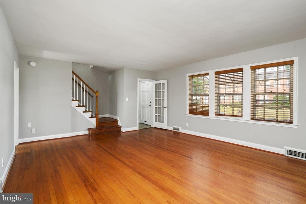 1738 Glen Ridge Road - Photo 4
