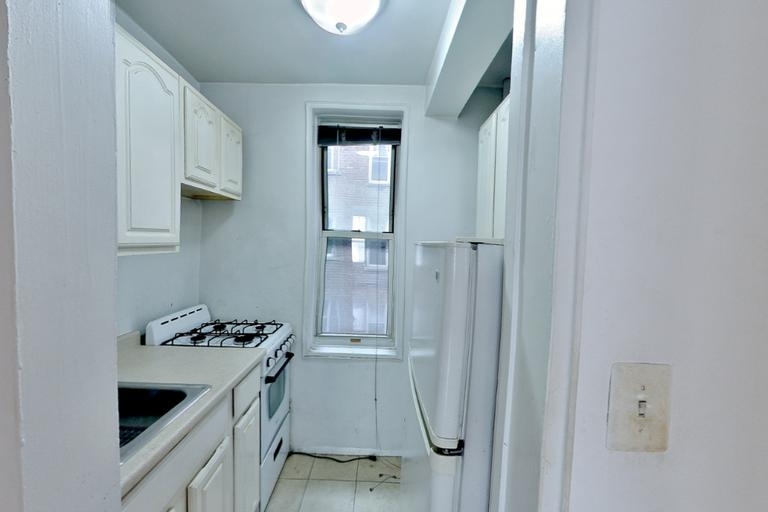 340 East 58th Street - Photo 2