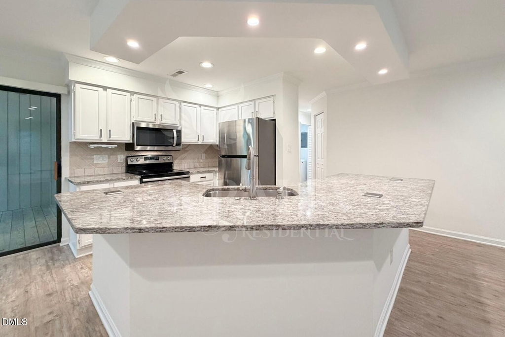 413 New Kent Place - Photo 15