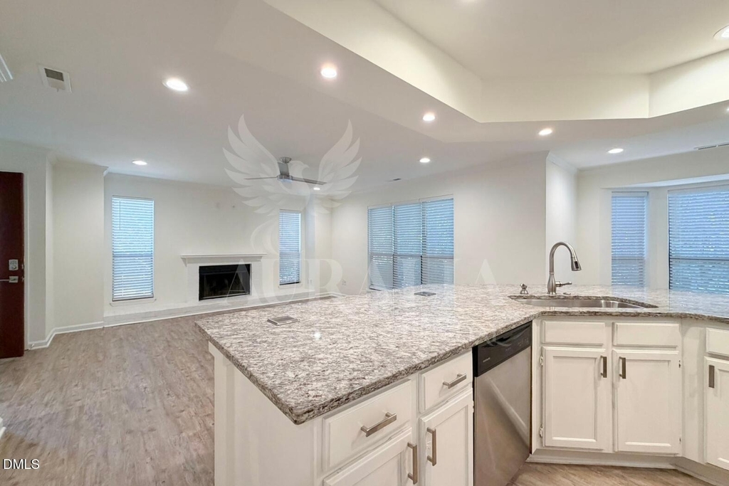 413 New Kent Place - Photo 5