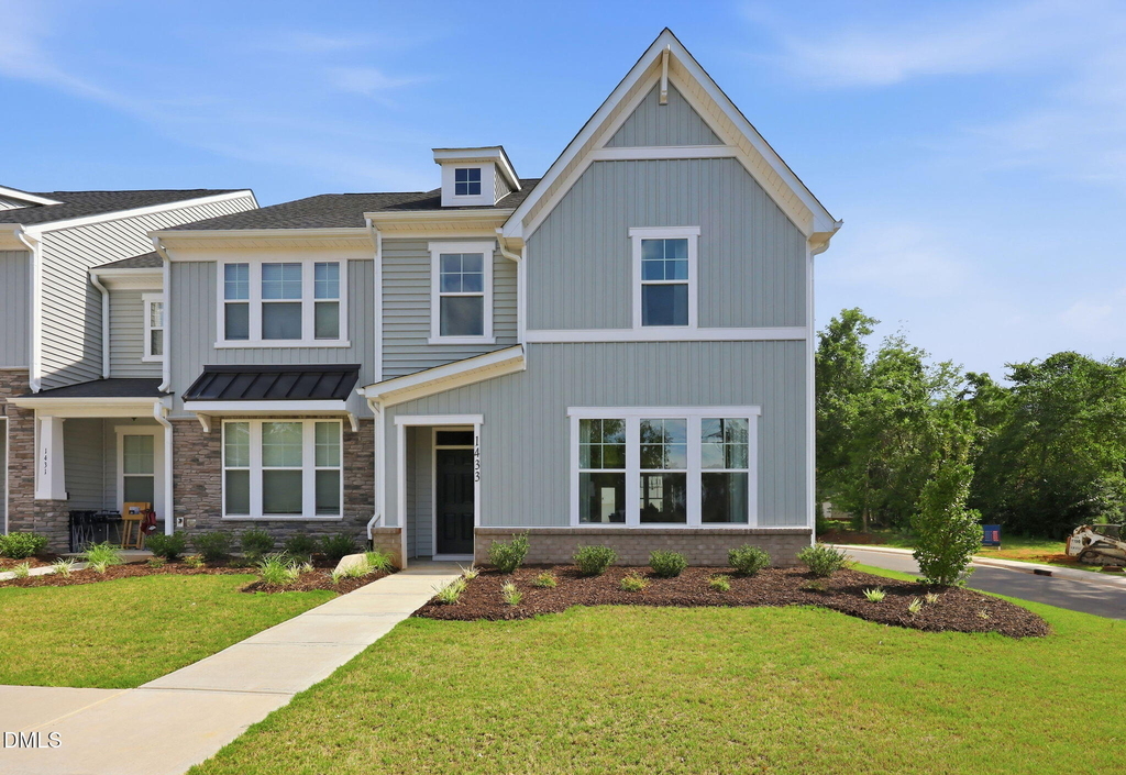 1433 Goldsboro Avenue - Photo 0