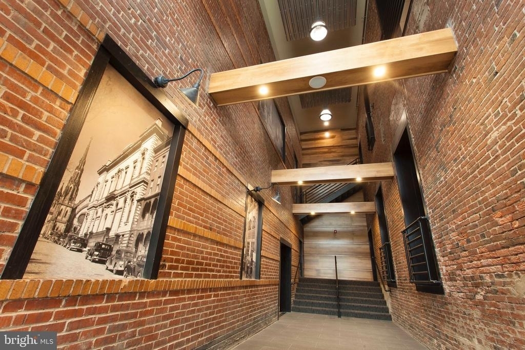 521 Saint Paul Street - Photo 16
