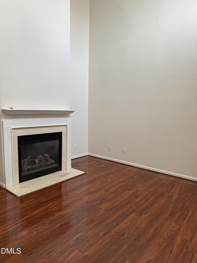537 Writers Way - Photo 1