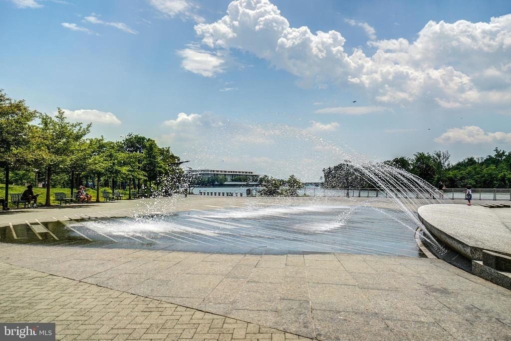 1080 Wisconsin Avenue Nw - Photo 33