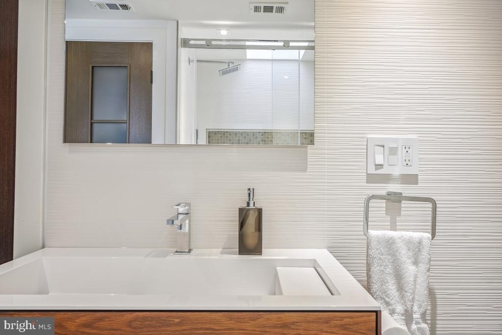 1080 Wisconsin Avenue Nw - Photo 24