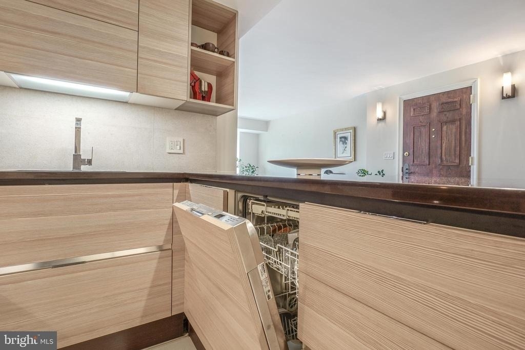 1080 Wisconsin Avenue Nw - Photo 3