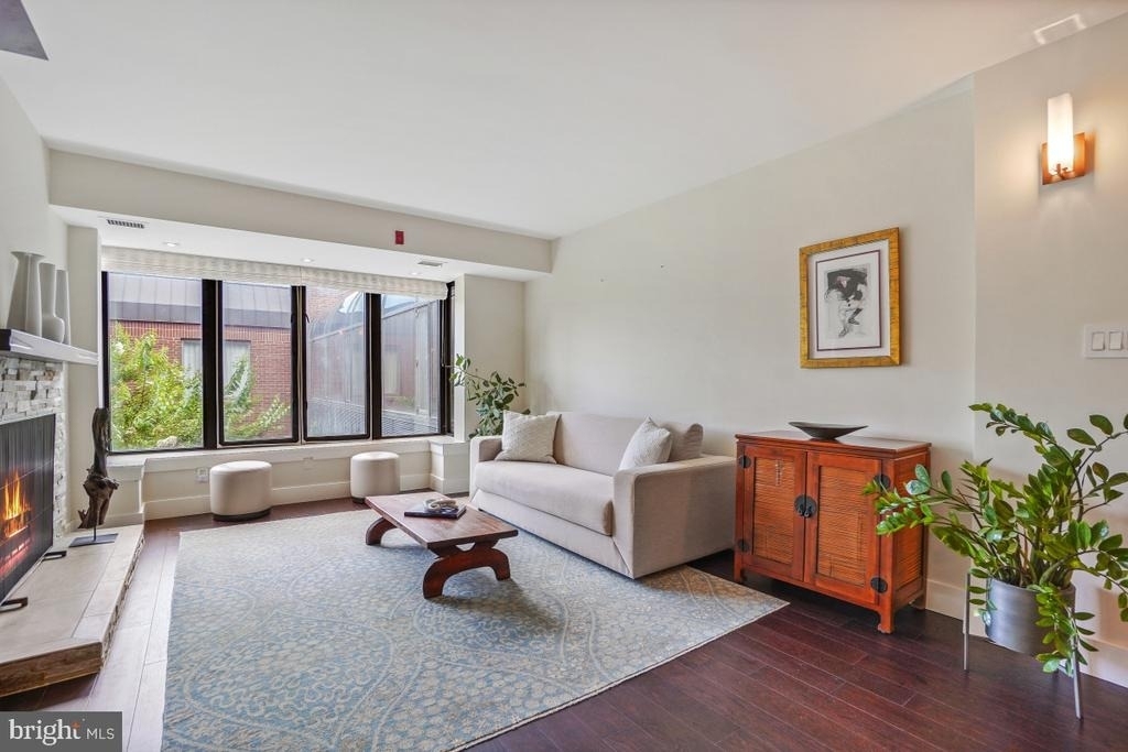 1080 Wisconsin Avenue Nw - Photo 8
