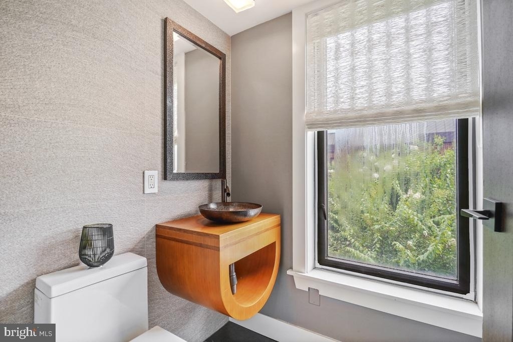 1080 Wisconsin Avenue Nw - Photo 12