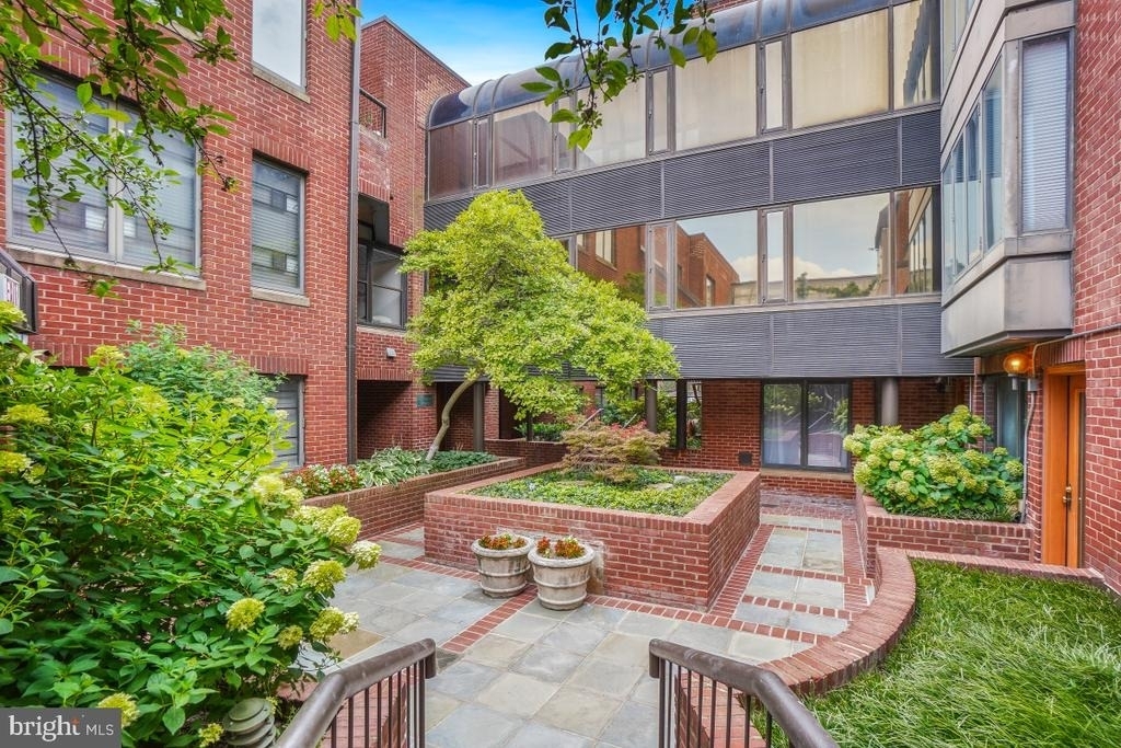 1080 Wisconsin Avenue Nw - Photo 28
