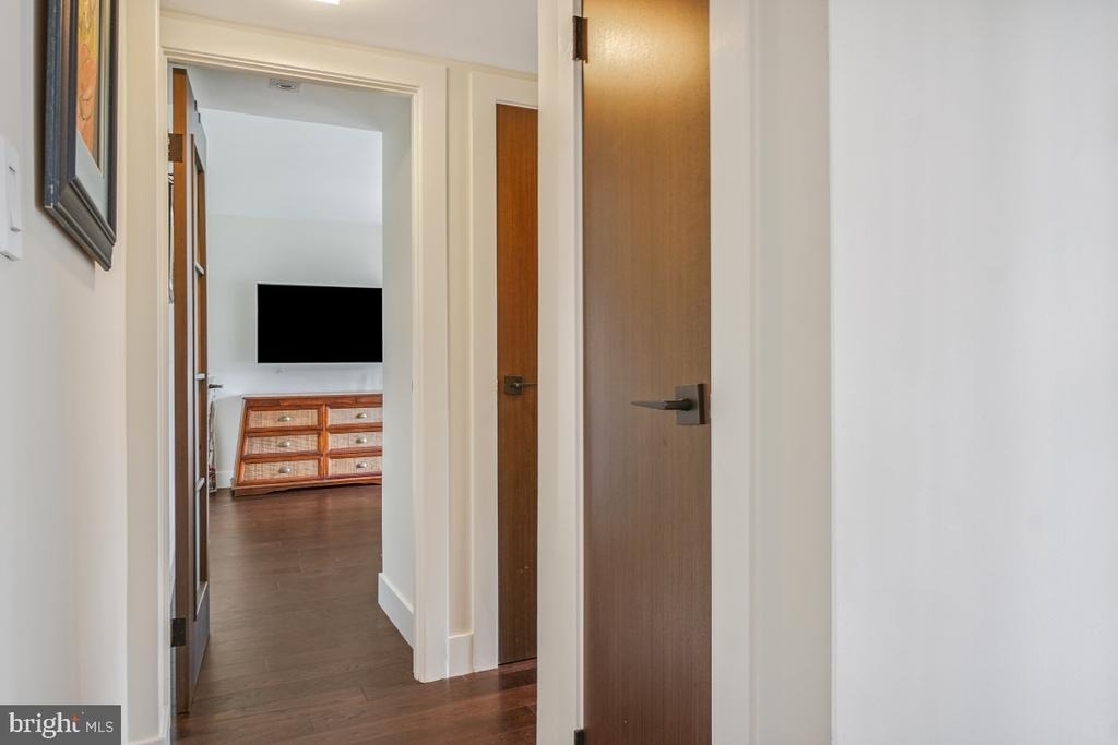1080 Wisconsin Avenue Nw - Photo 13