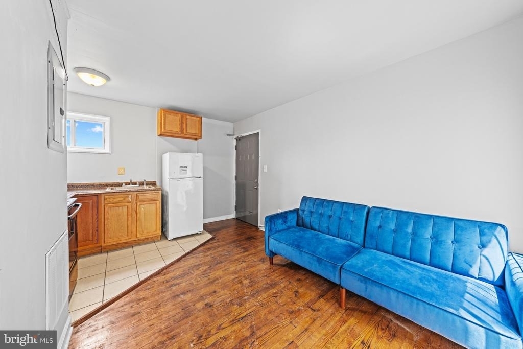 1221 47th Place Ne - Photo 13
