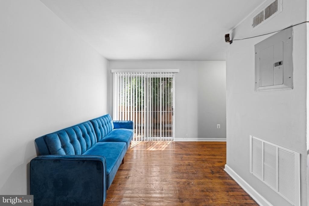 1221 47th Place Ne - Photo 21