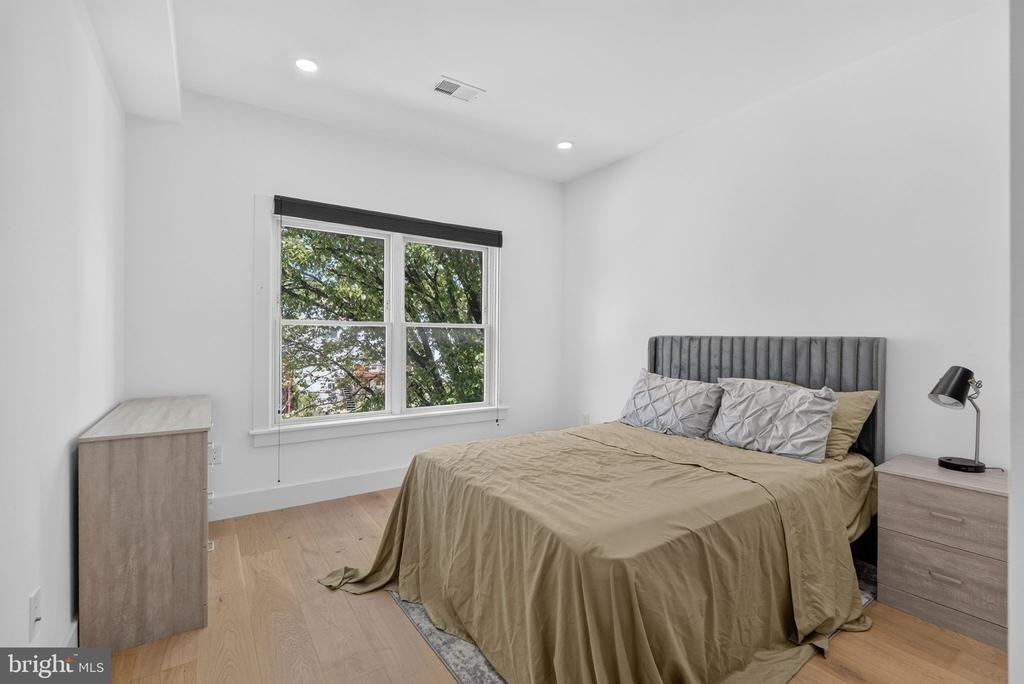 927 Kennedy Street Nw - Photo 18