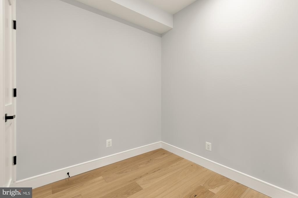 3215 Mount Pleasant Street Nw - Photo 16