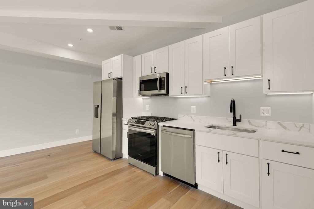 3215 Mount Pleasant Street Nw - Photo 5