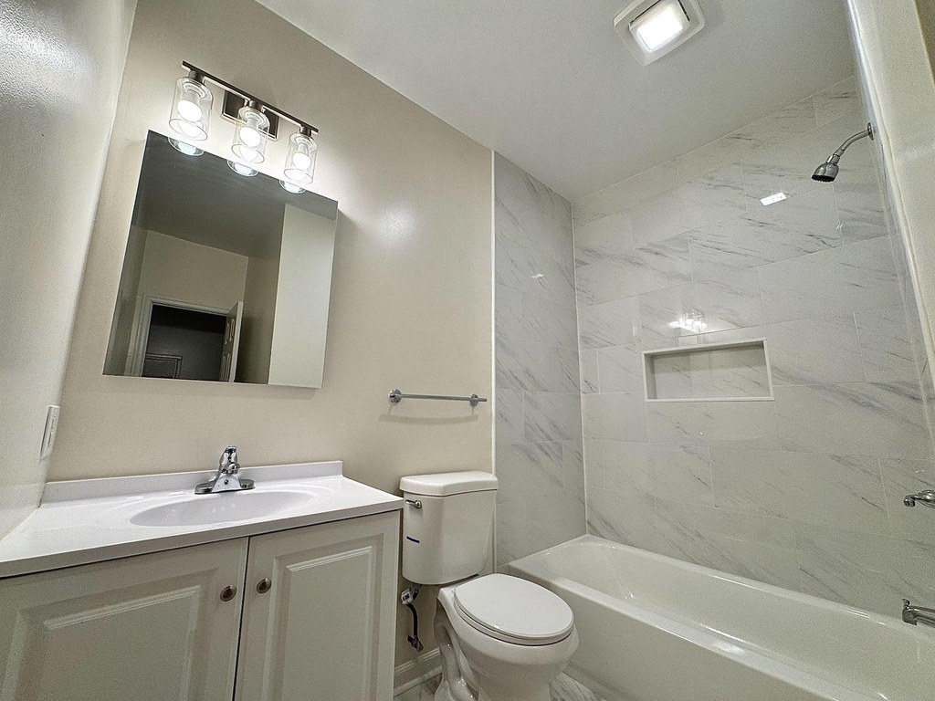 1652 West Virginia Avenue Ne - Photo 4