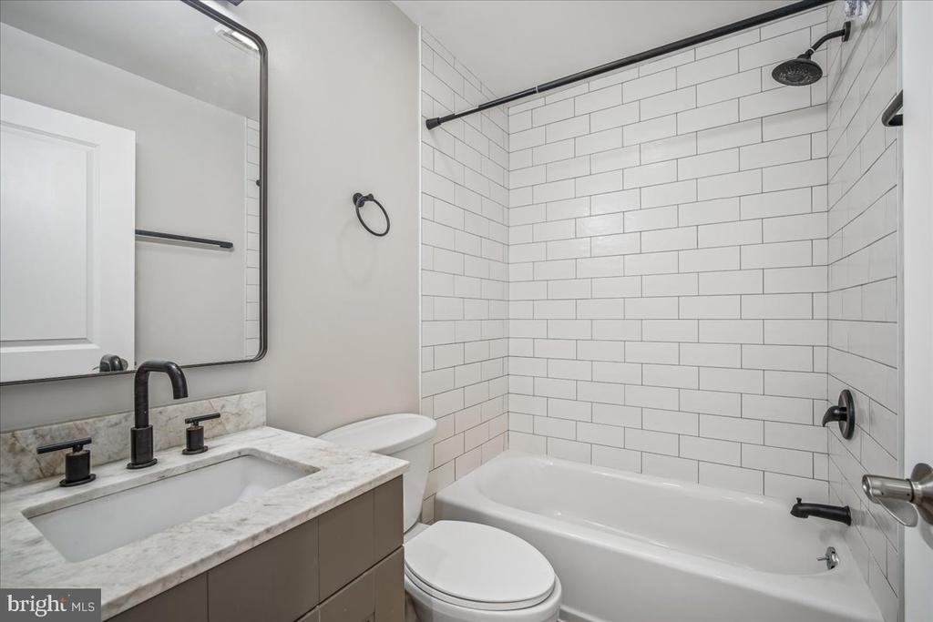 1317 Harvard Street Nw - Photo 18