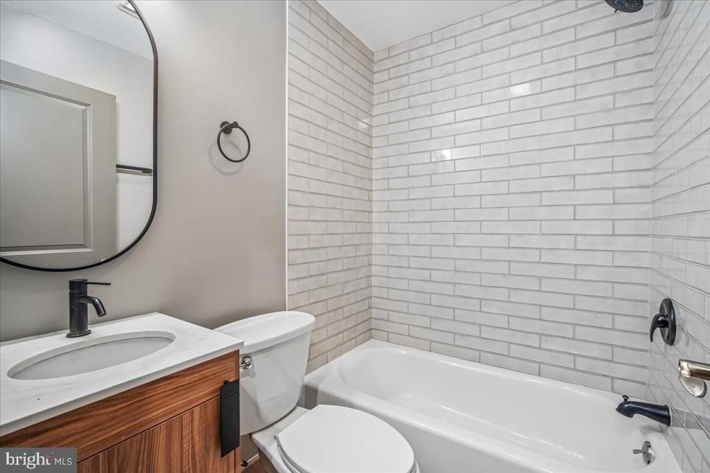 1317 Harvard Street Nw - Photo 12