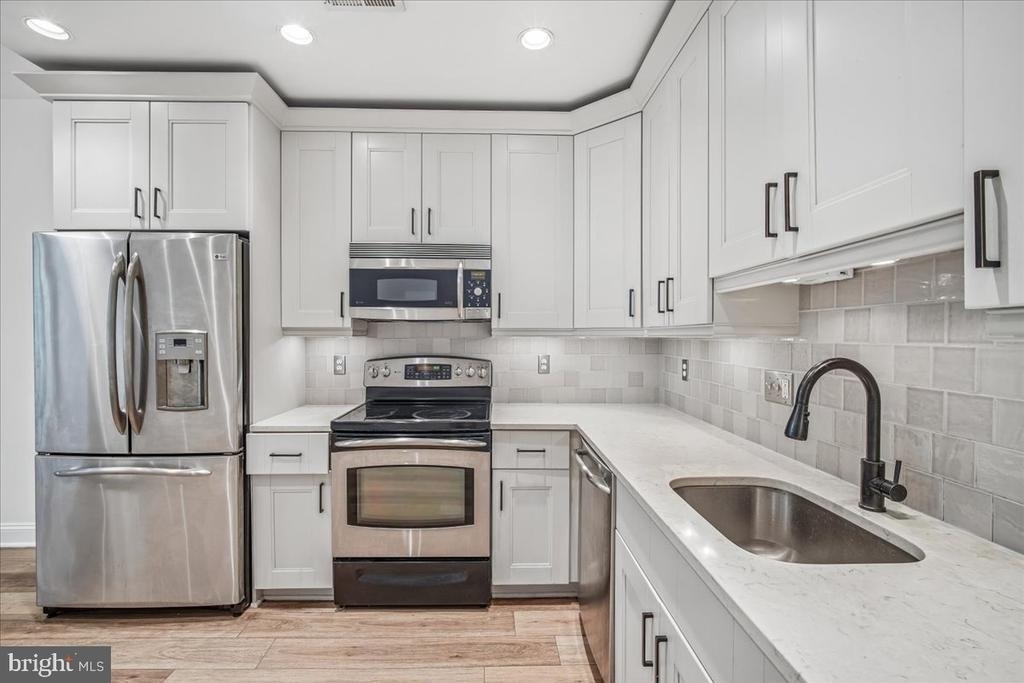 1317 Harvard Street Nw - Photo 6