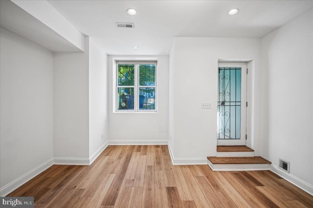 1317 Harvard Street Nw - Photo 2