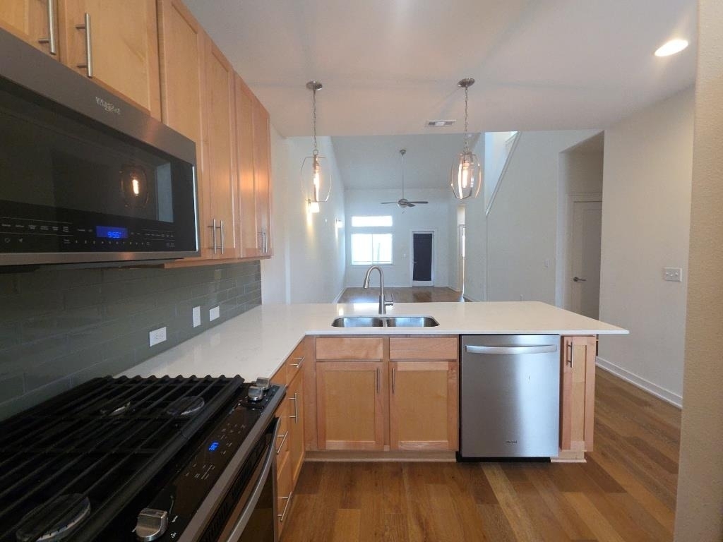 6800 Manchaca Rd - Photo 3