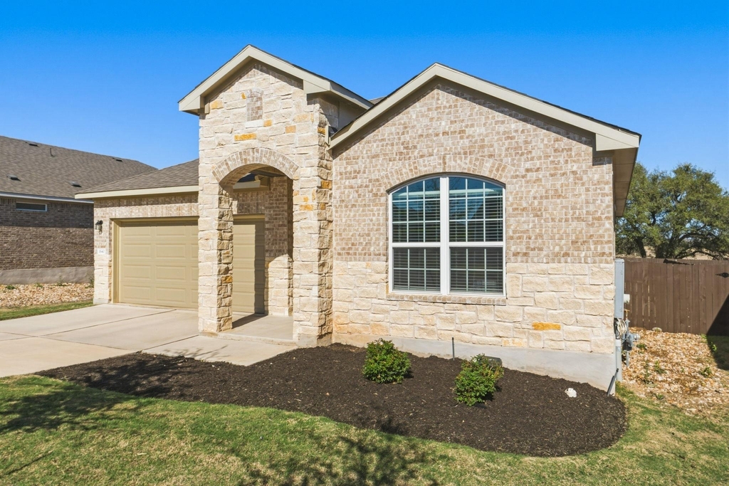 1640 Flying Horseshoe Bnd - Photo 0