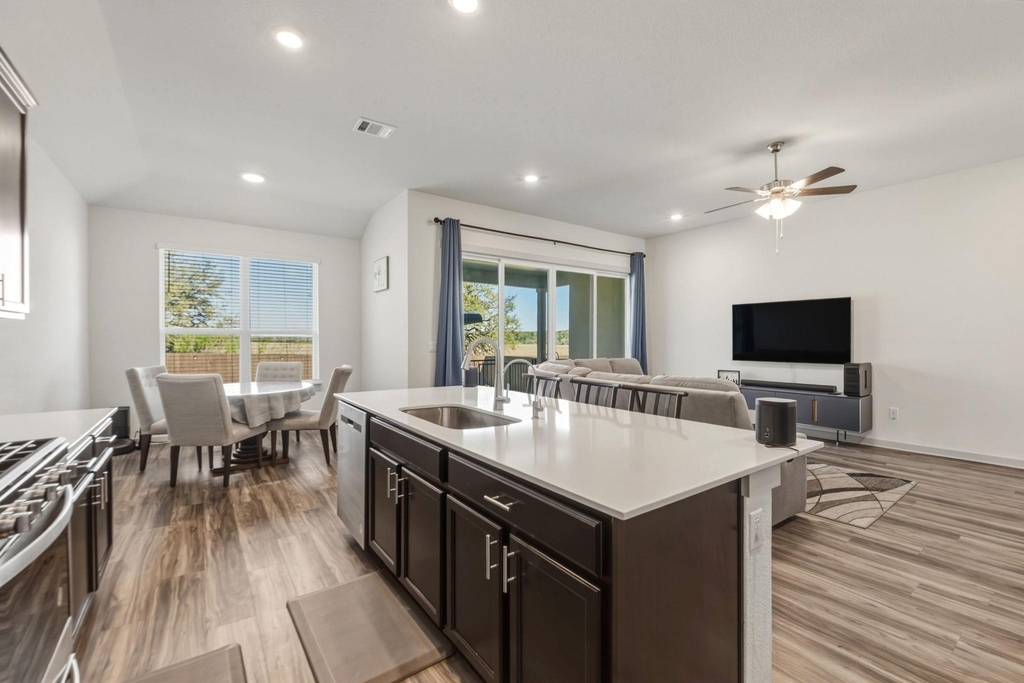 1640 Flying Horseshoe Bnd - Photo 9