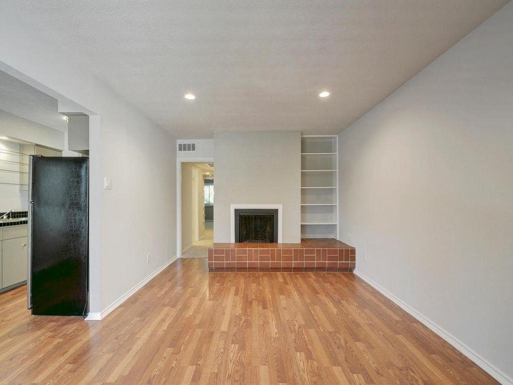 505 W 7th St - Photo 6