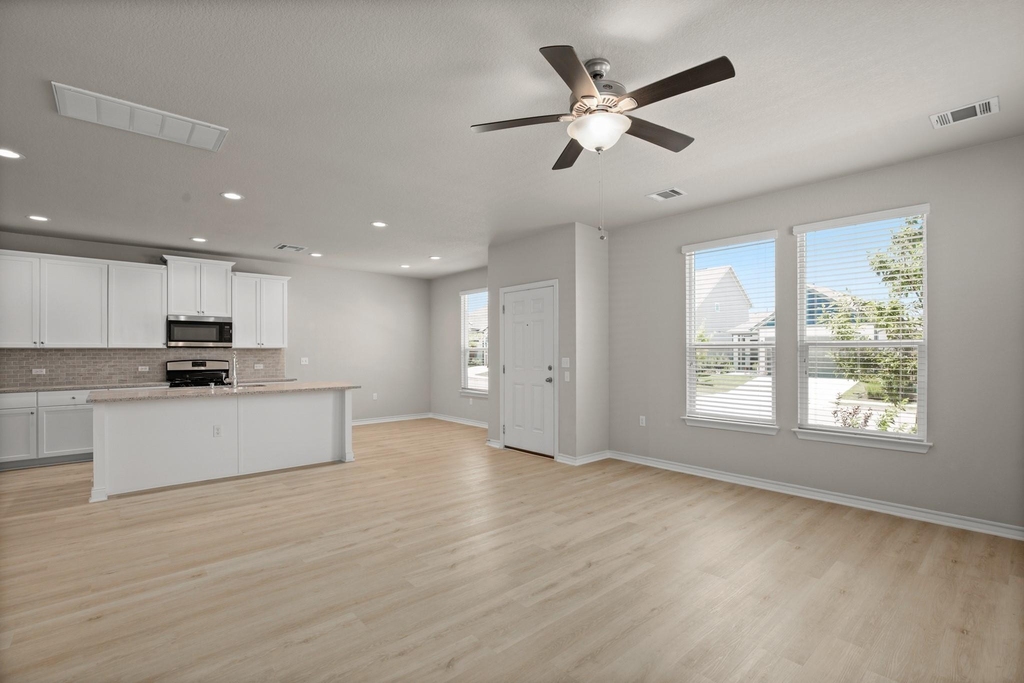 11804 Clayton Creek Ave - Photo 2