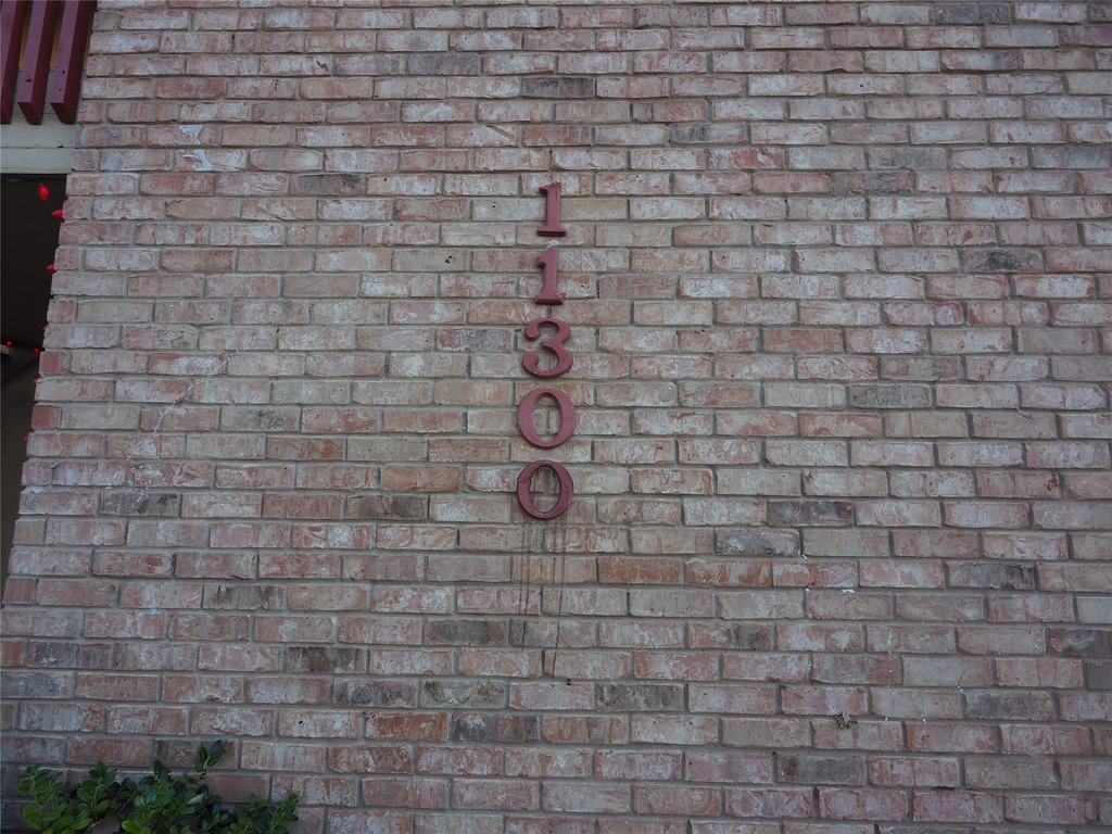 11300 Nicole Cv - Photo 0
