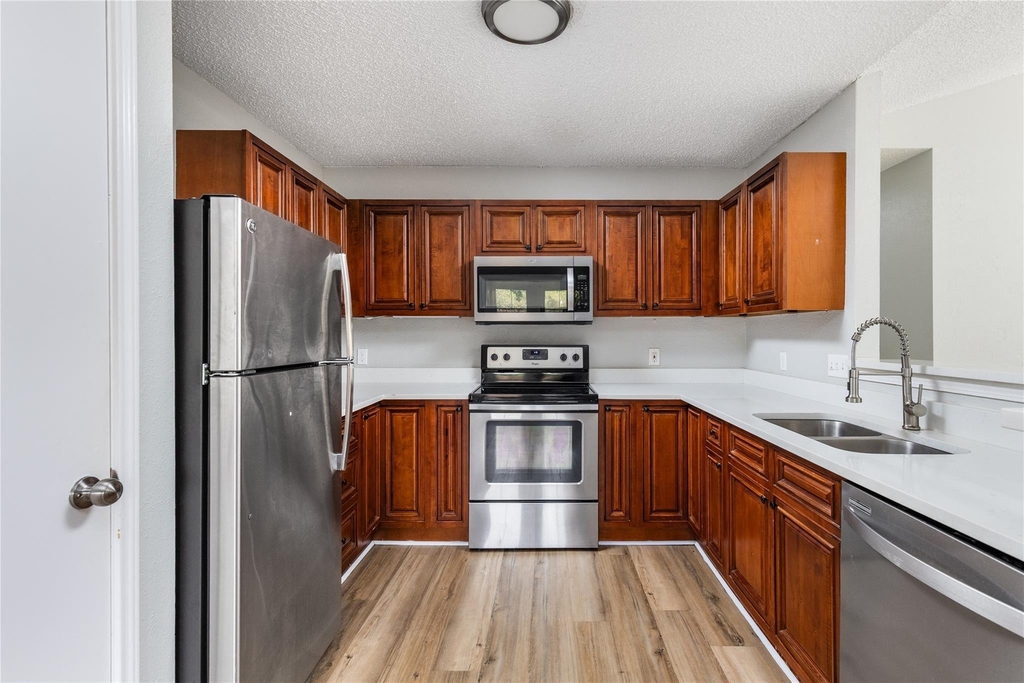 1803 Heatherglen Ln - Photo 18