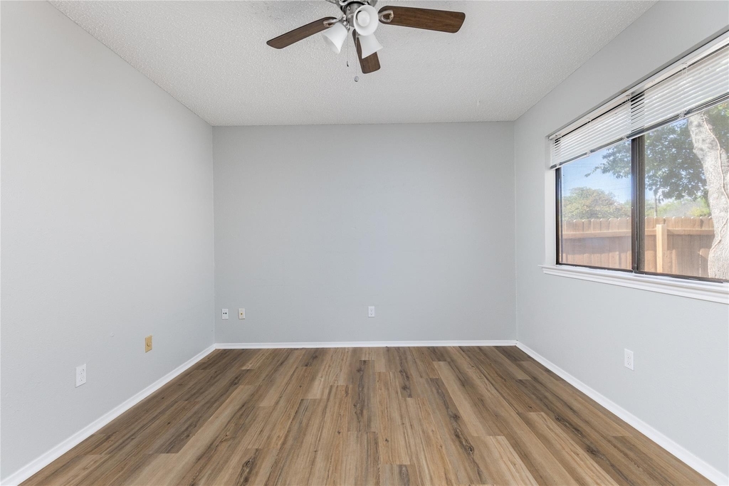 1803 Heatherglen Ln - Photo 23