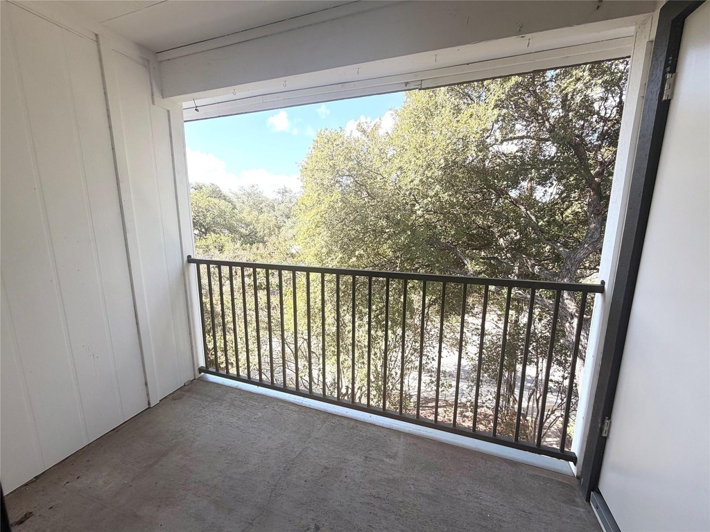 2508 W 12th St - Photo 16