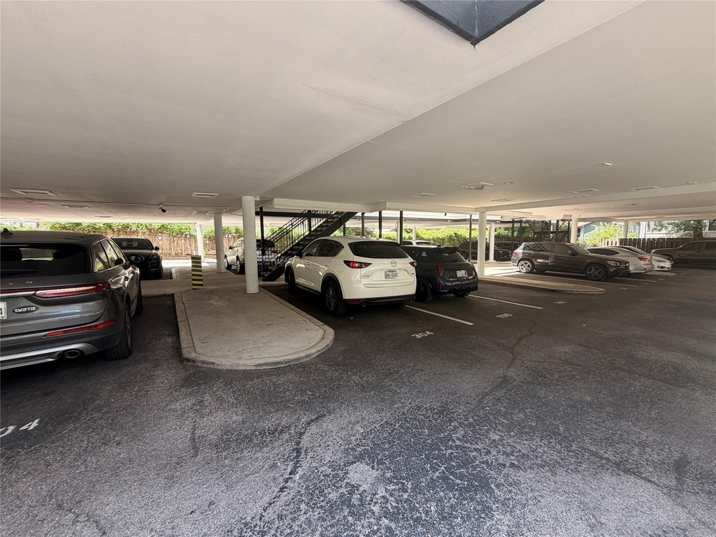 2508 W 12th St - Photo 19