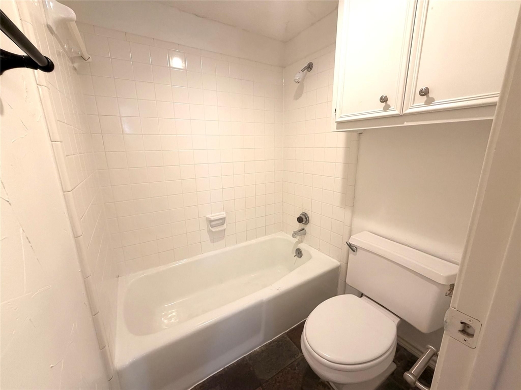 2508 W 12th St - Photo 12
