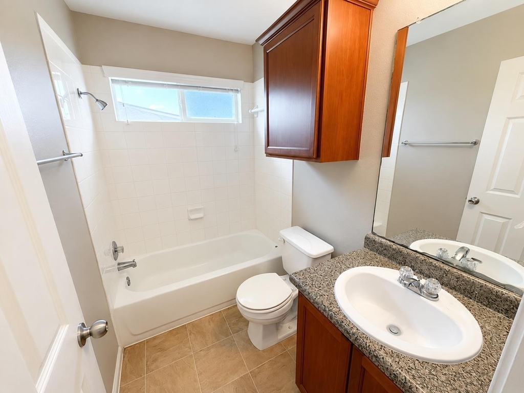 220 Adriana Ln - Photo 8