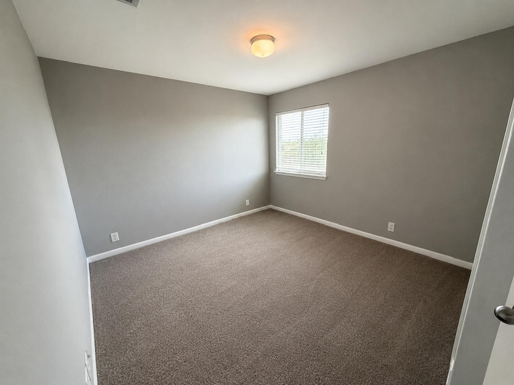220 Adriana Ln - Photo 7