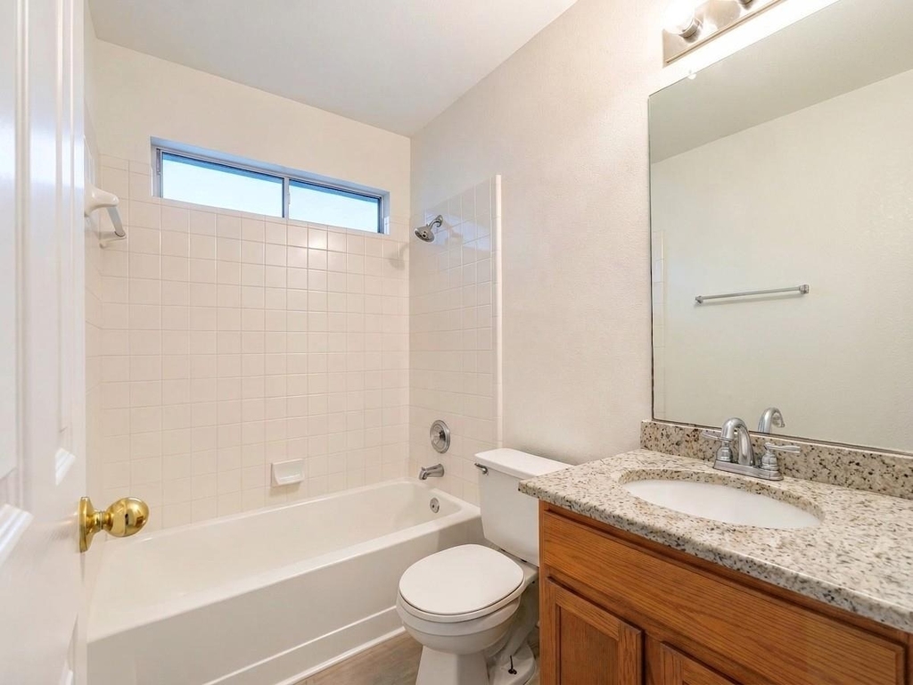 1841 Greening Way - Photo 23