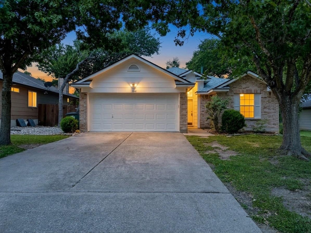1841 Greening Way - Photo 0