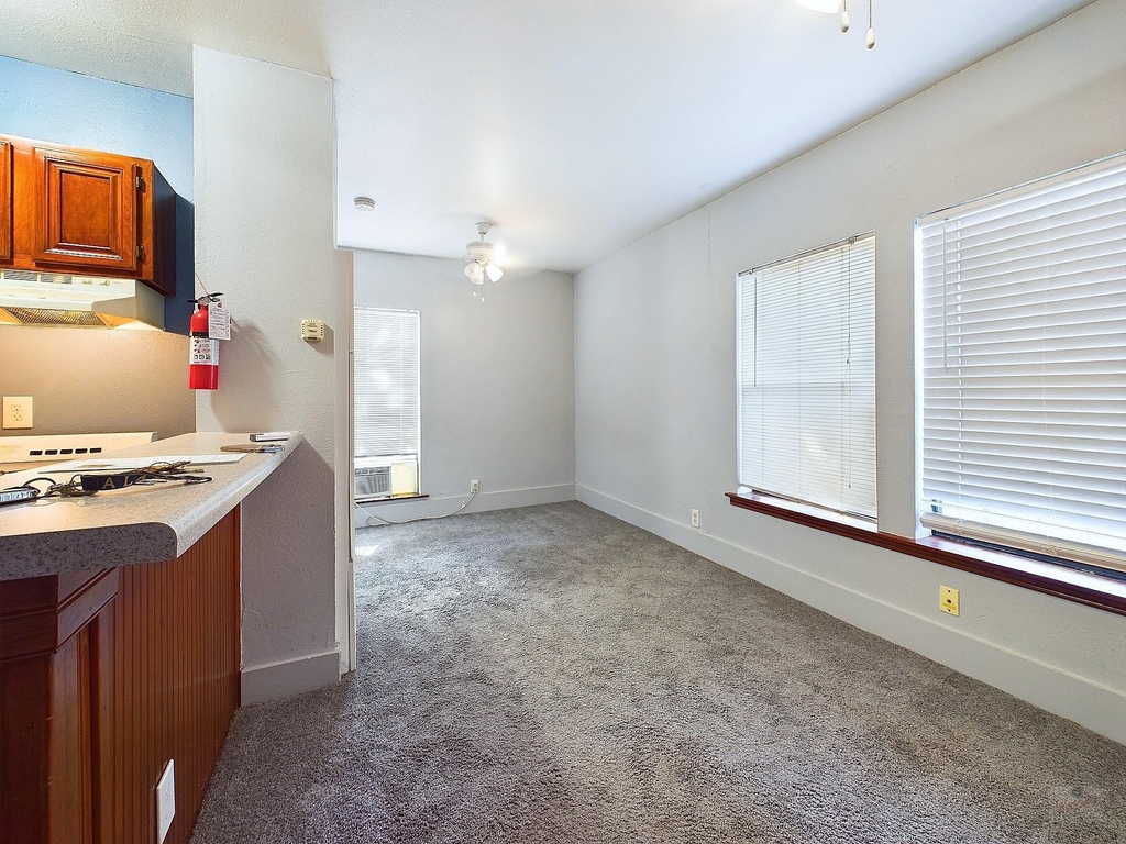 3006 Duval St - Photo 11
