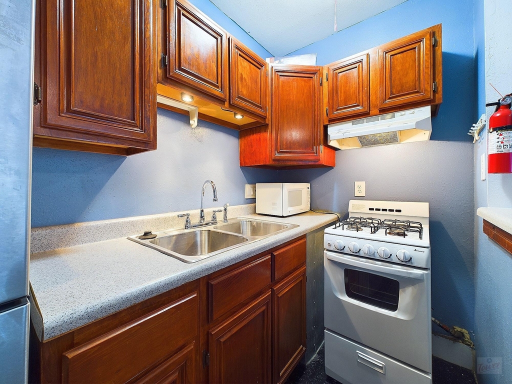 3006 Duval St - Photo 6