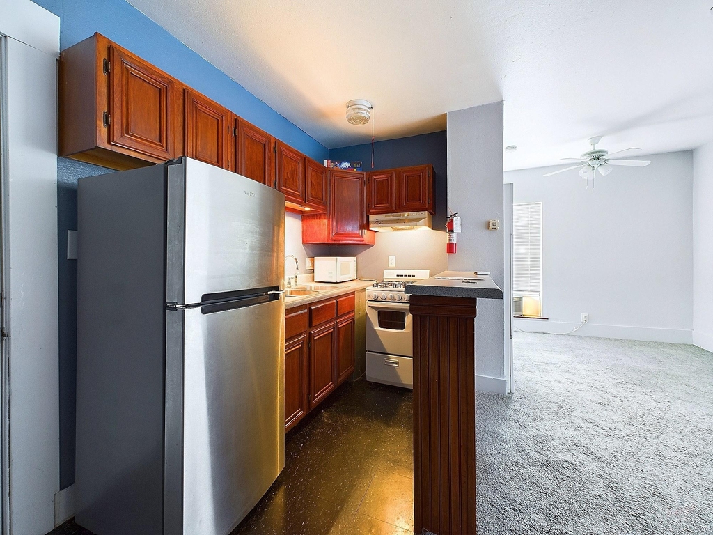 3006 Duval St - Photo 8