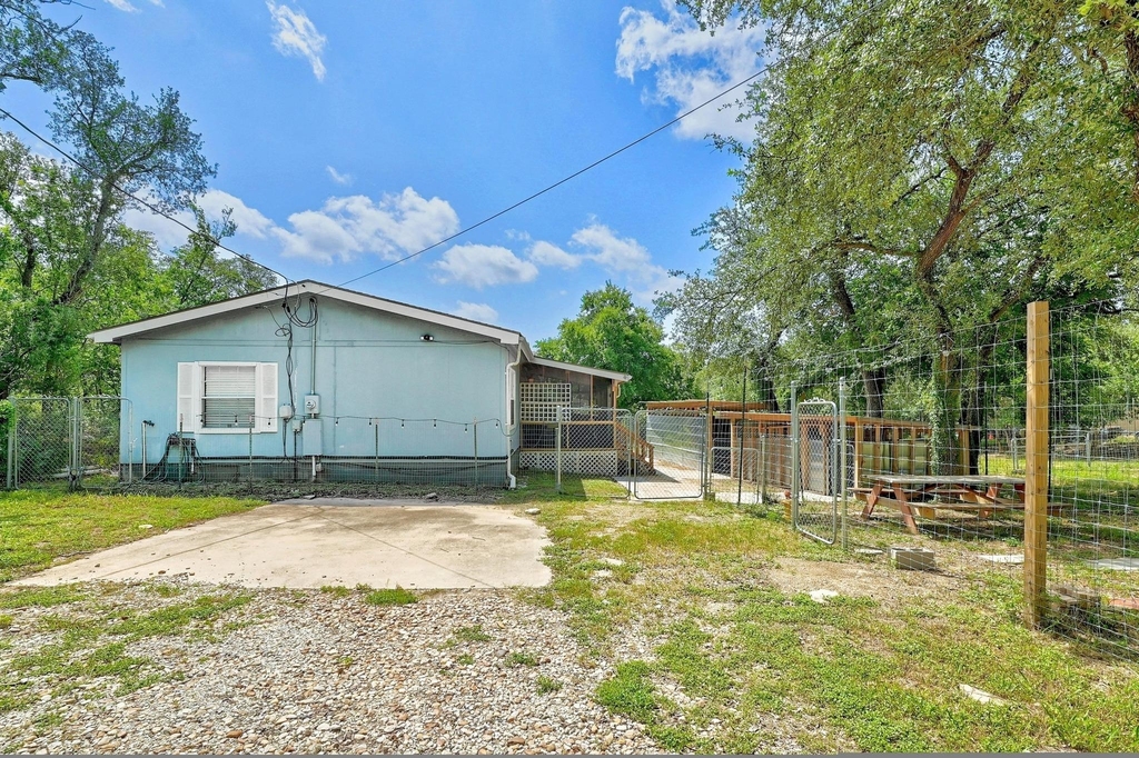 7807 Williamson Creek Dr - Photo 0
