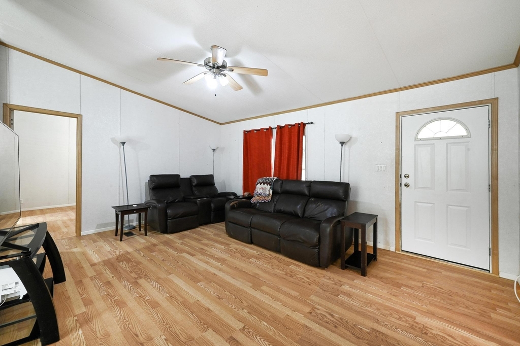 7807 Williamson Creek Dr - Photo 2