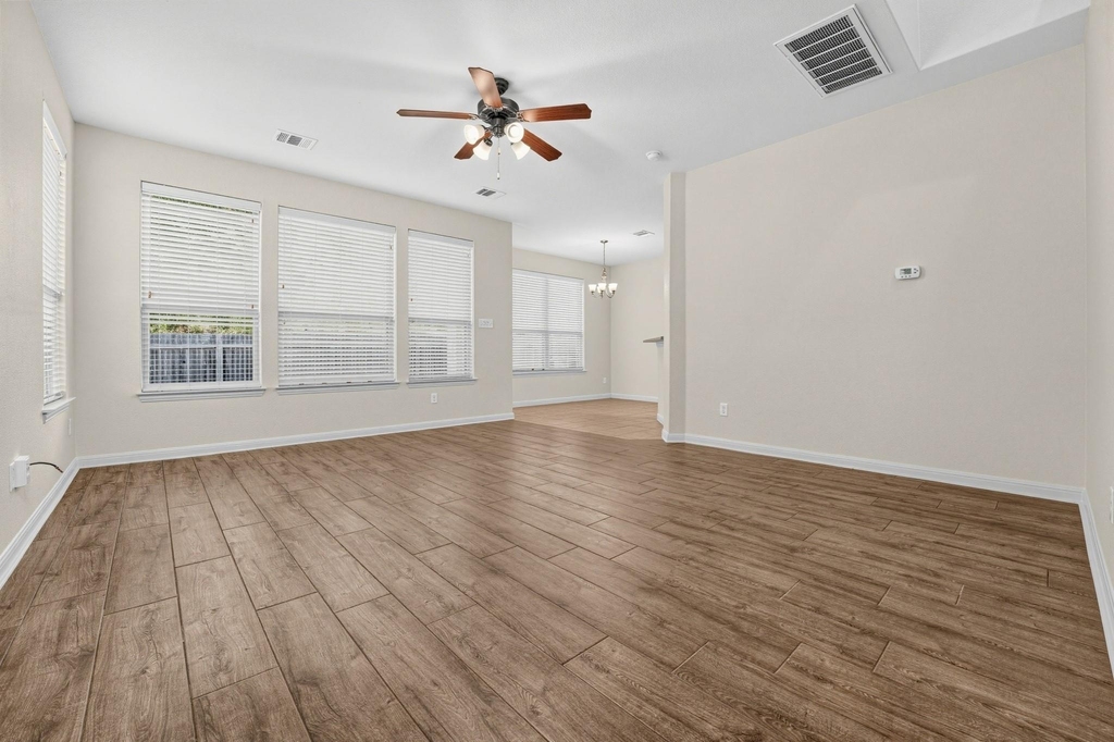 2410 Great Oaks Dr - Photo 8