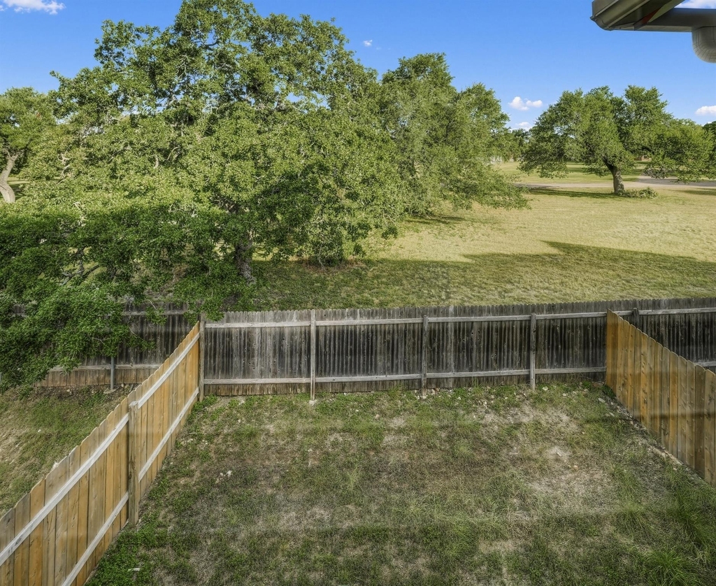 2410 Great Oaks Dr - Photo 2