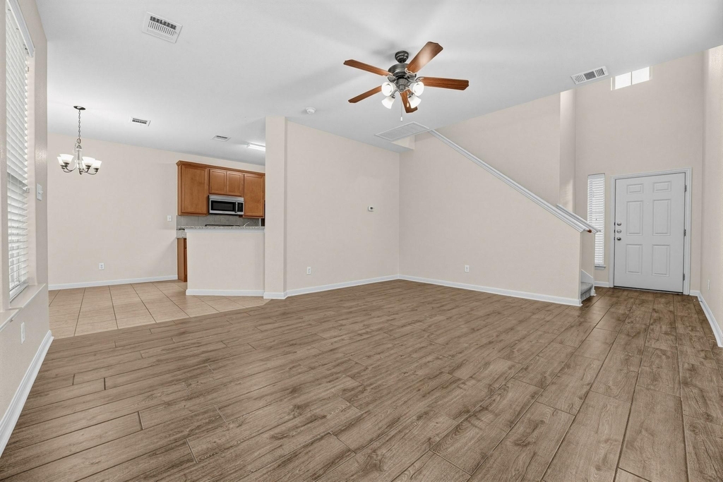 2410 Great Oaks Dr - Photo 6