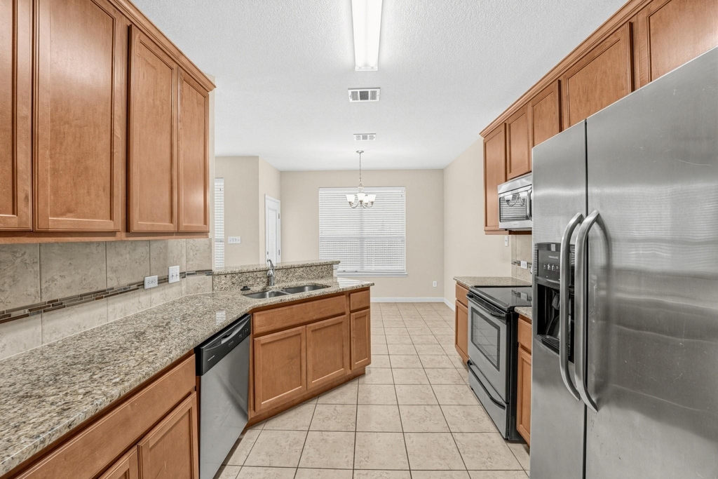 2410 Great Oaks Dr - Photo 11