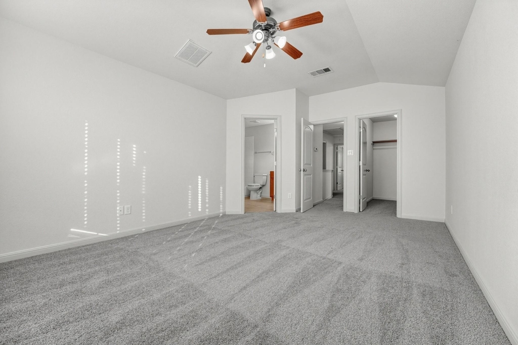 2410 Great Oaks Dr - Photo 17